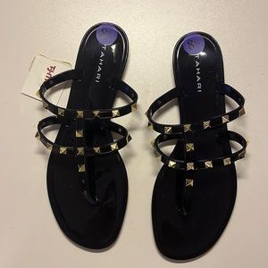 Tahari Womens sandals